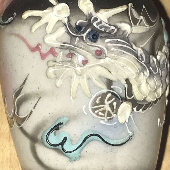 Vintage Moriage Dragon Ware Mini Vase Porcelain Hand Painted Blue Eyed Dragon - Picture 5 of 12